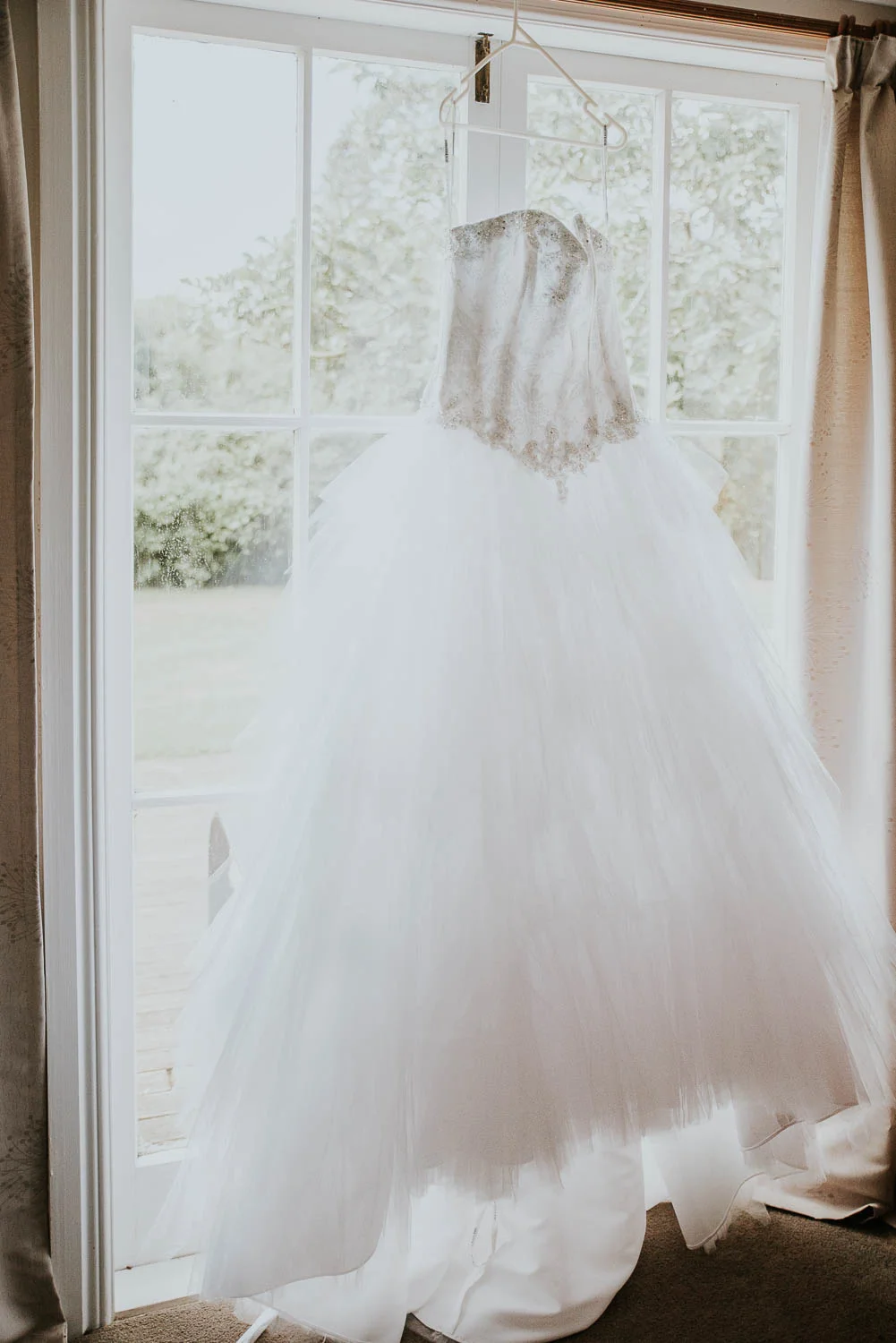 james-melinda-auckland-rustic-farm-wedding-2