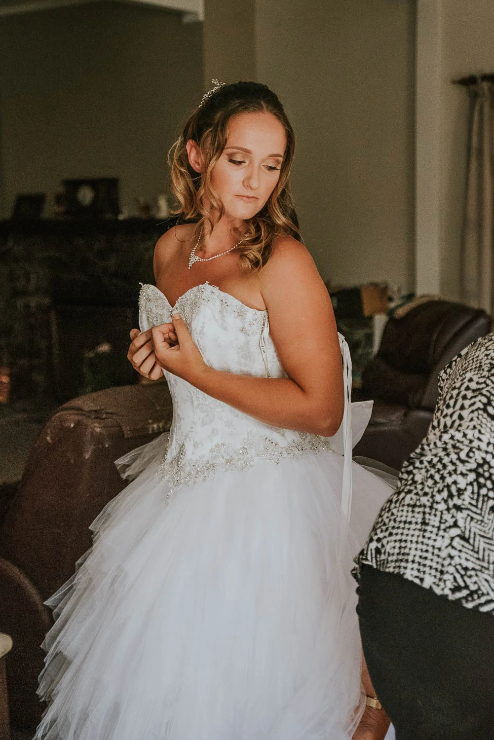 james-melinda-auckland-rustic-farm-wedding-7