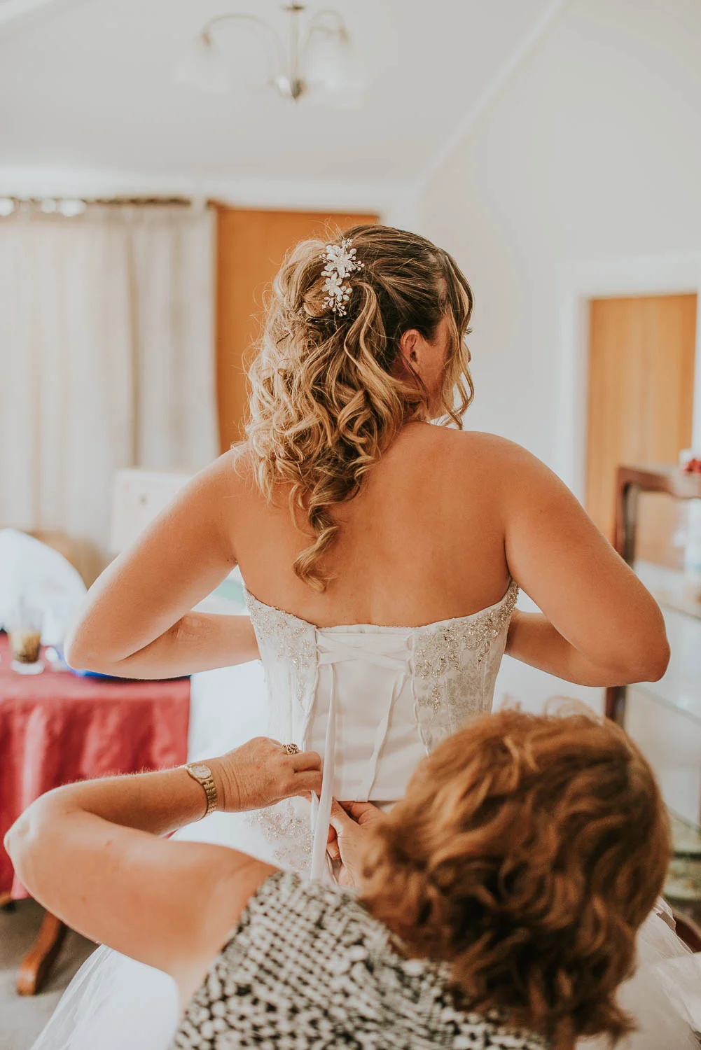 james-melinda-auckland-rustic-farm-wedding-11