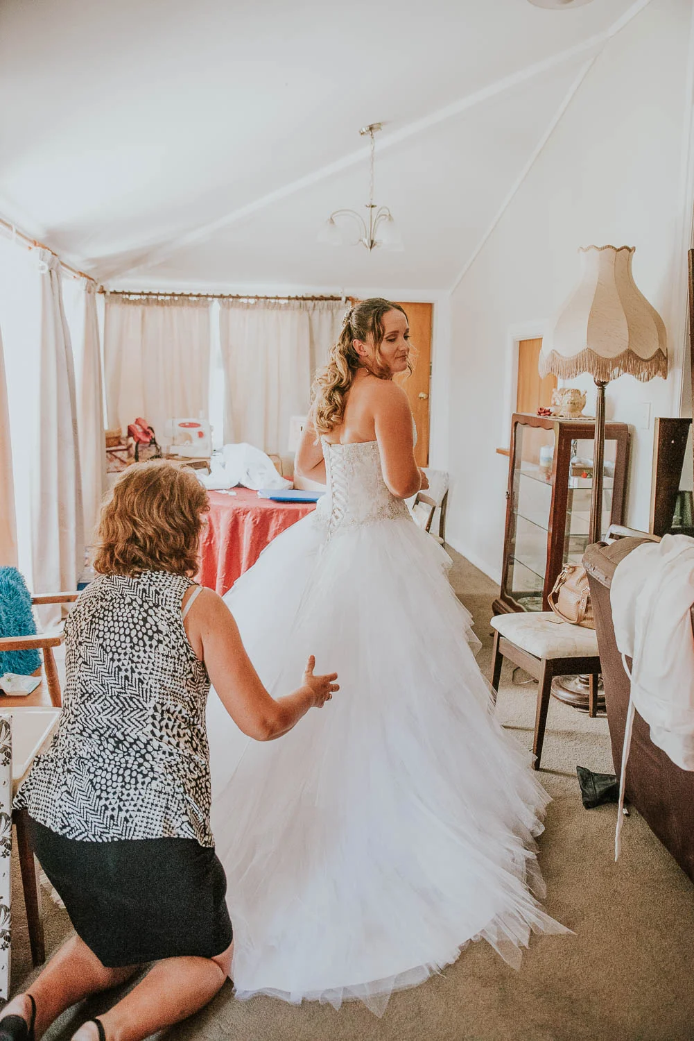 james-melinda-auckland-rustic-farm-wedding-17