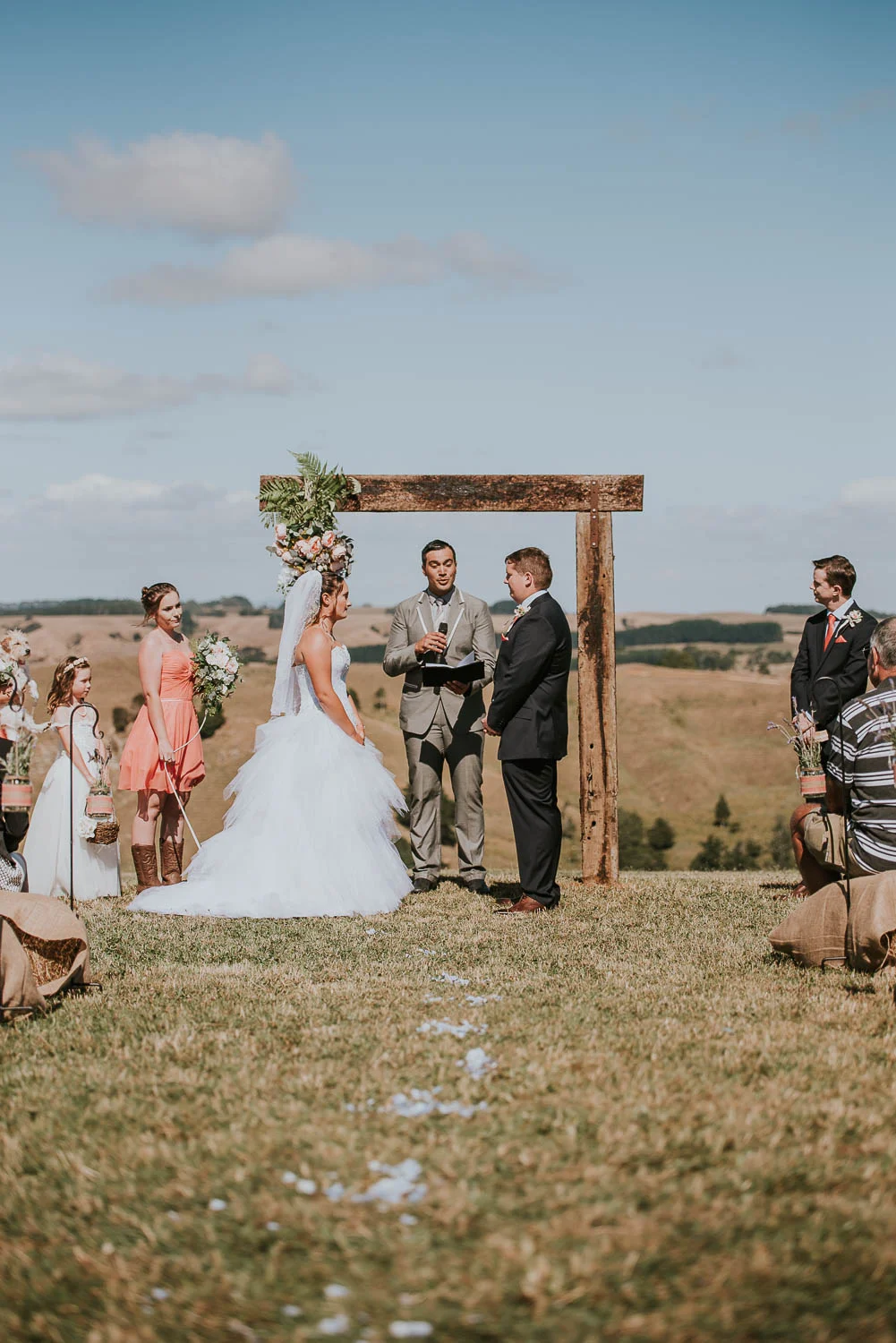 james-melinda-auckland-rustic-farm-wedding-32