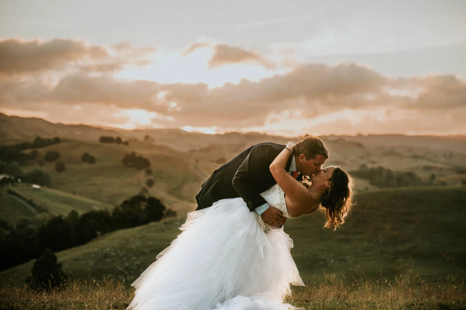 james-melinda-auckland-rustic-farm-wedding-87