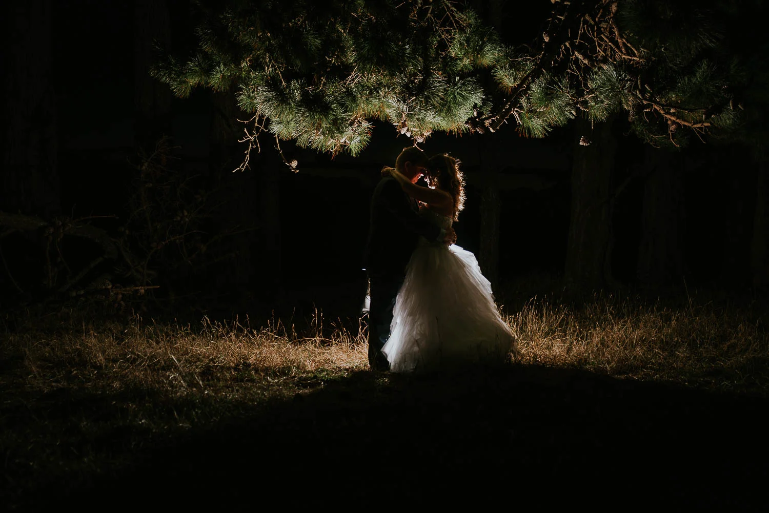 james-melinda-auckland-rustic-farm-wedding-92