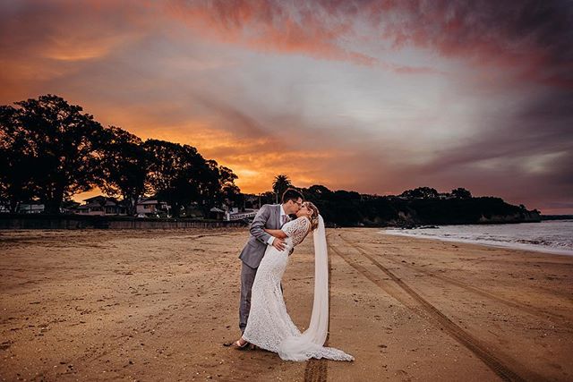 And that’s a wrap! My last wedding of the season definitely went out with a bang. Sunsets, sparklers, an amazing couple, what more could I ask for? Congrats Mr & Mrs Joyce ❤️❤️