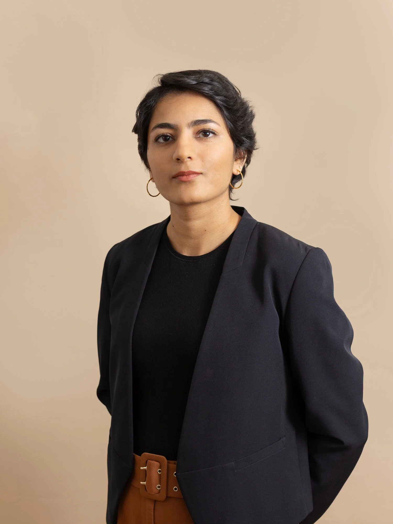 Mansi, team portraits for Financial Communicators