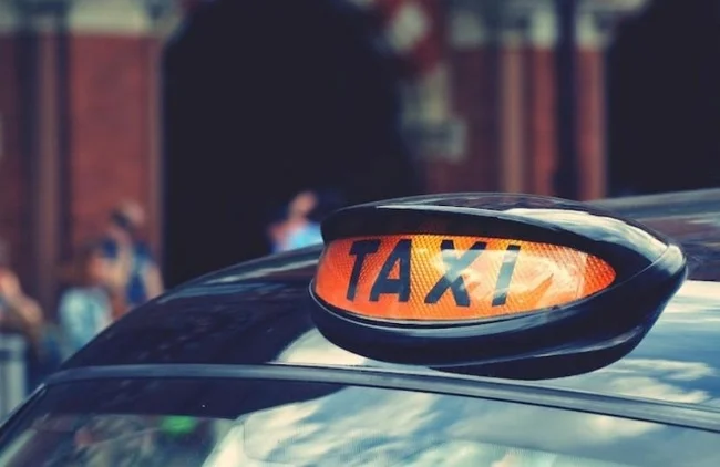 Taxi Light.jpeg