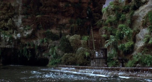 800__land_that_time_forgot_05_blu-ray__blu-ray_.jpg