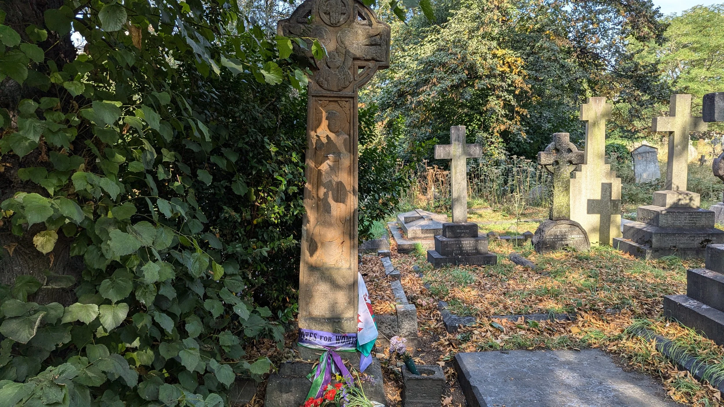 Brompton Cemetery (18).jpg