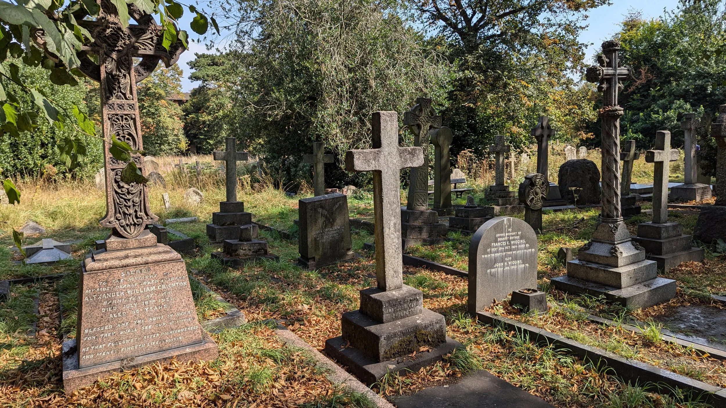 Brompton Cemetery (3).jpg