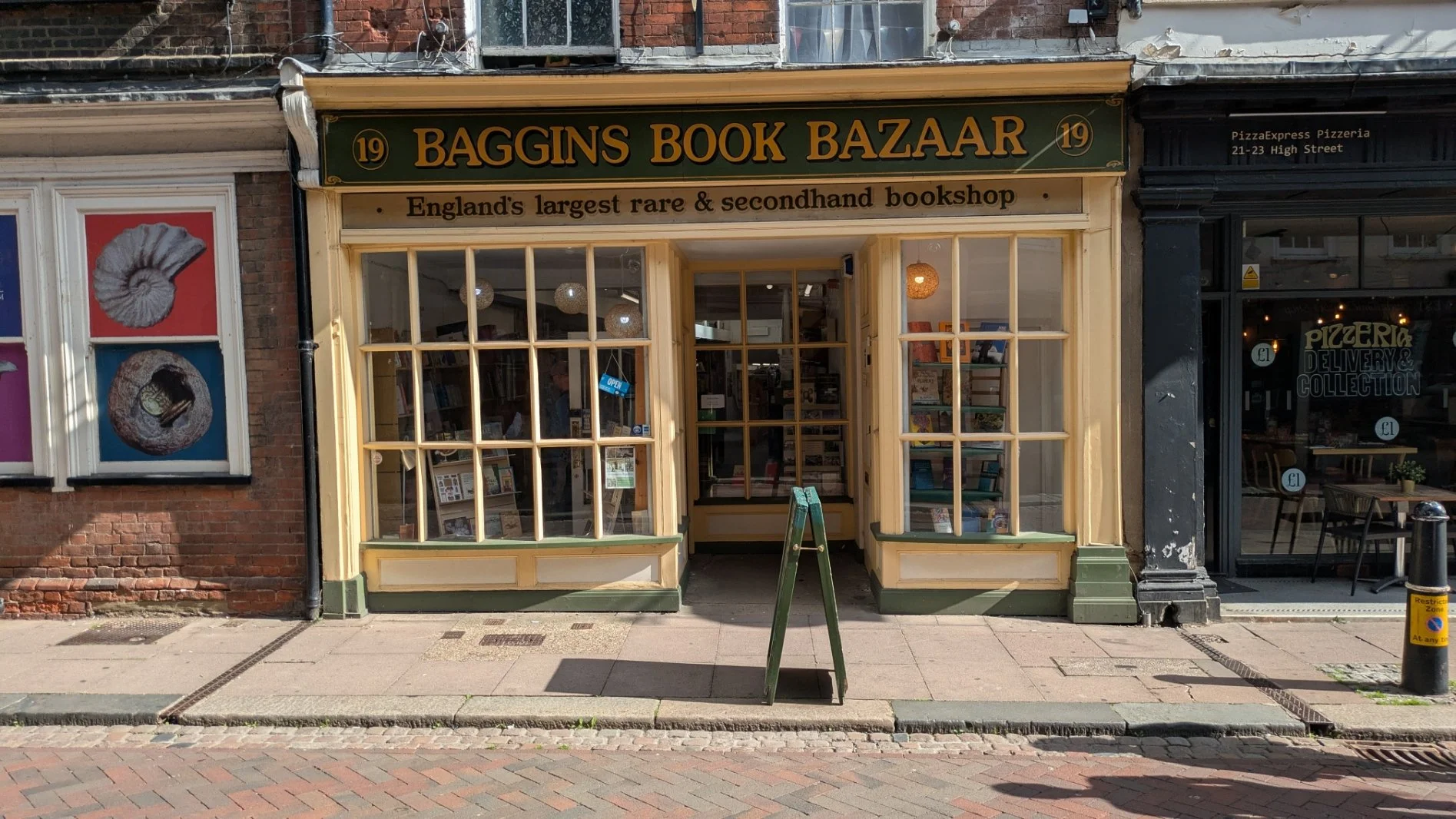Baggins Book Bazaar Rochester Kent (1)