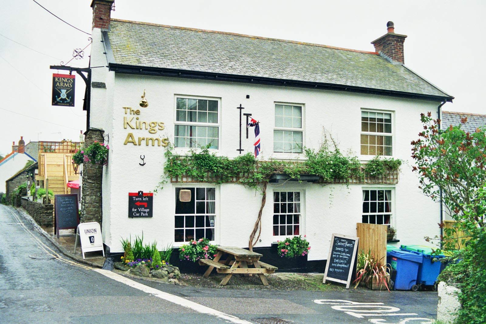 Georgeham-Kings_Arms_00.jpg