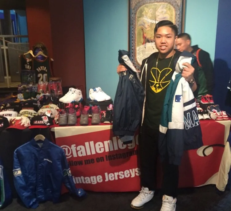 @miggy_thepiggy copping some vintage goods from the good folks at @fallenlegends24