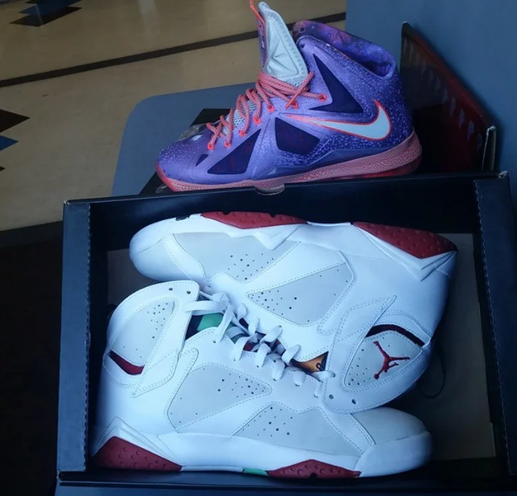 @paul_satx scored some great pick ups. Who's ready for the 7s to retro?
