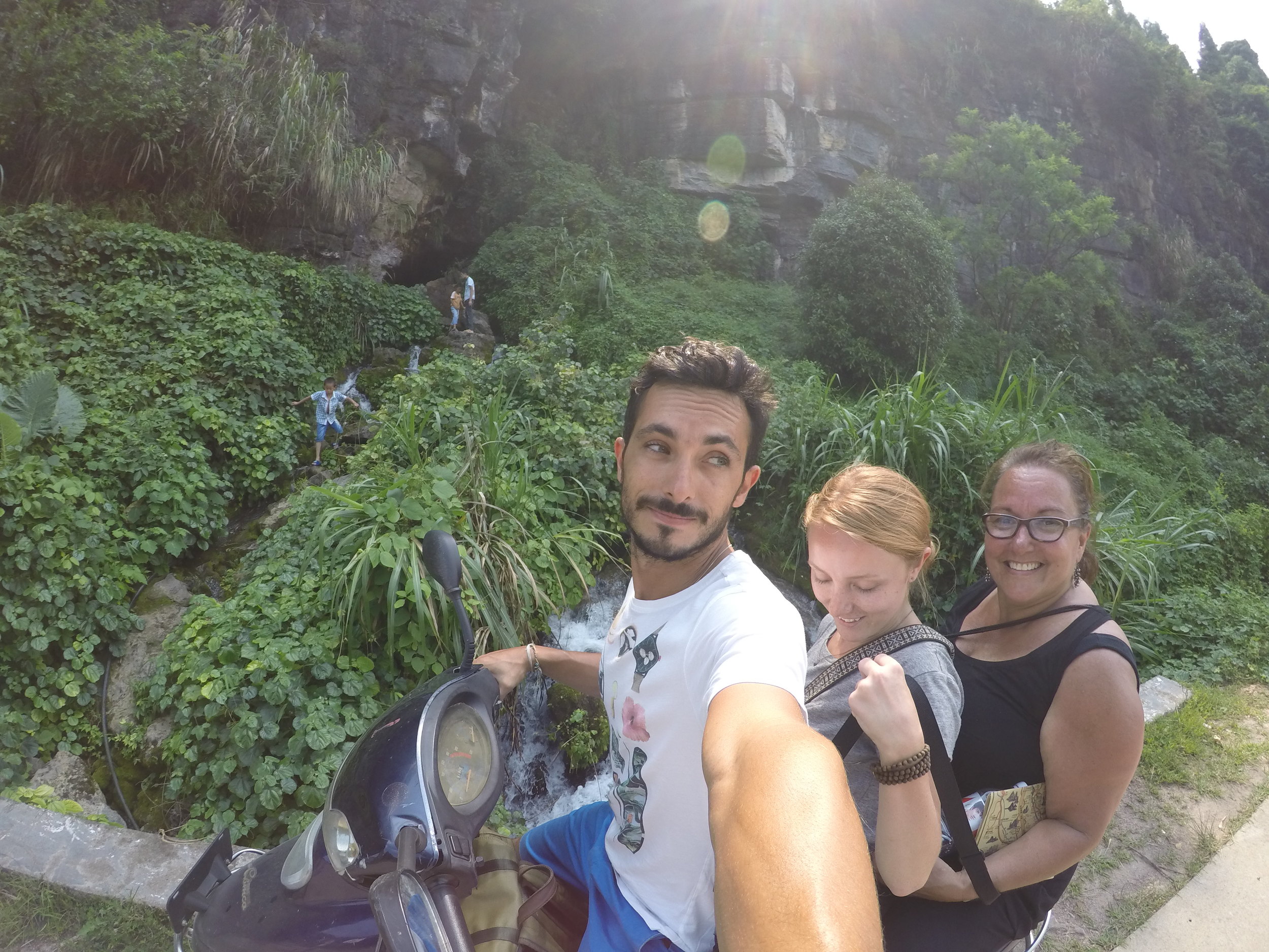 I had a lot of fun driving with them through the countryside of Yangshuo county :)