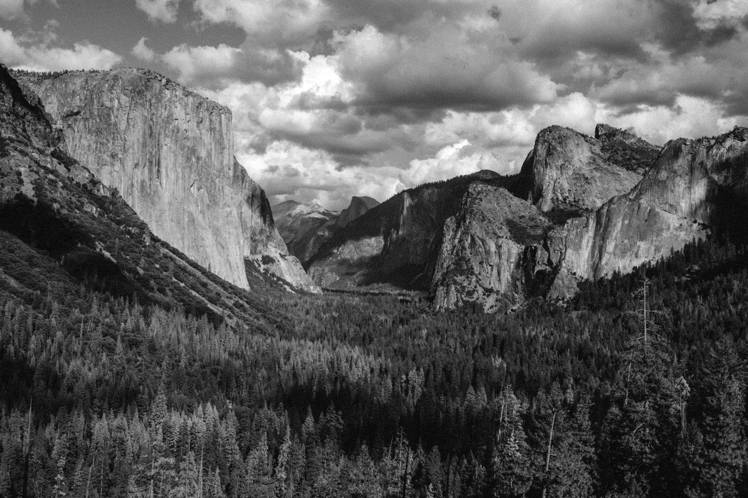 The Yosemite valley in all its majesty 