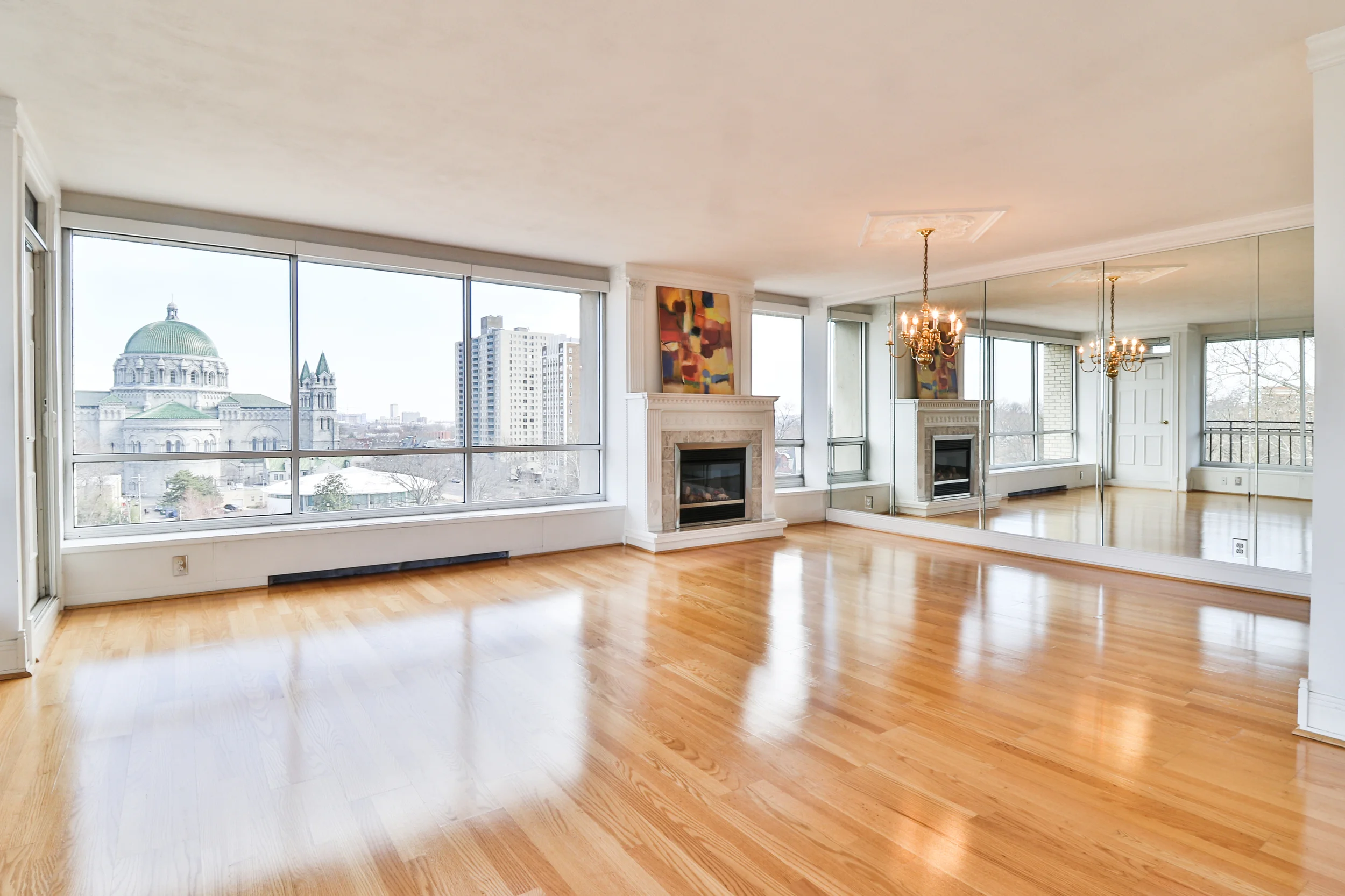 4501 Lindell 6B 09.jpg