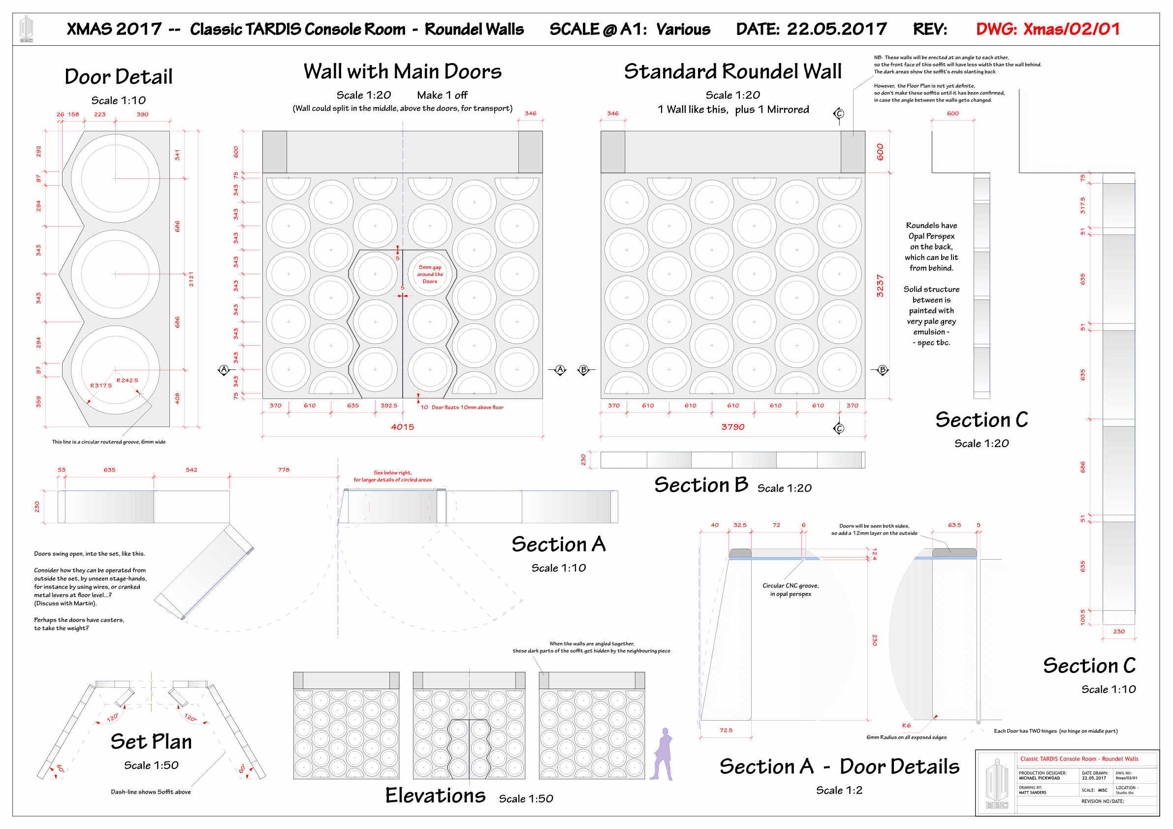 Xmas:02:01-ClassicTARDIS-RoundelWalls.jpg