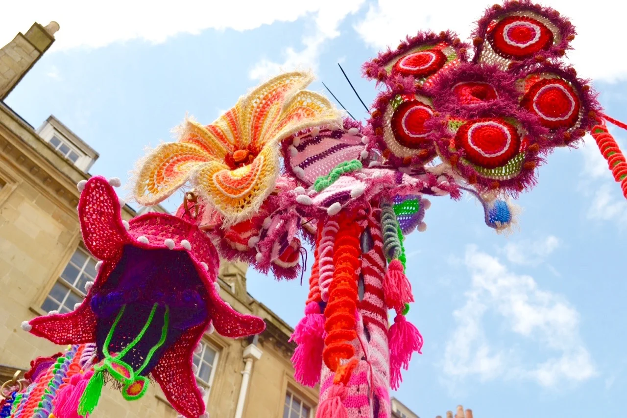 Ten tips for a successful yarn bomb.