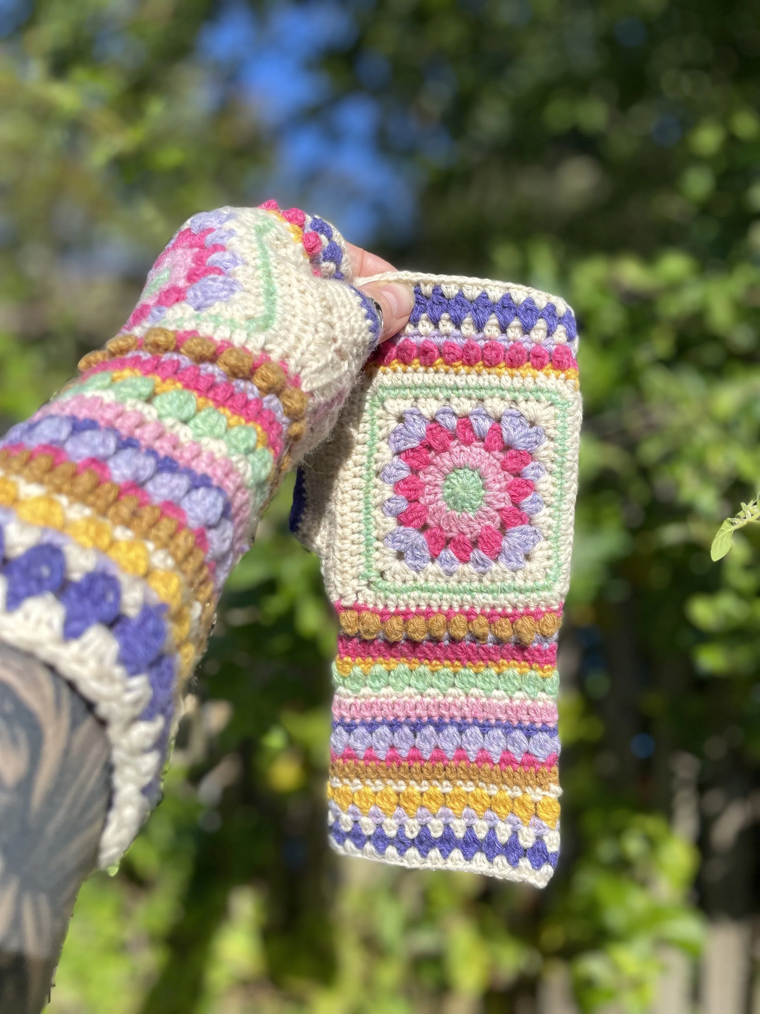 Metropolis Mitts by Emma Leith - v2.jpeg