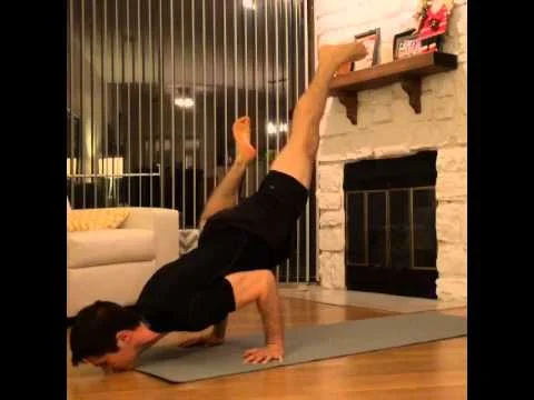 Eka Pada Koundinyasana II to Chinstand