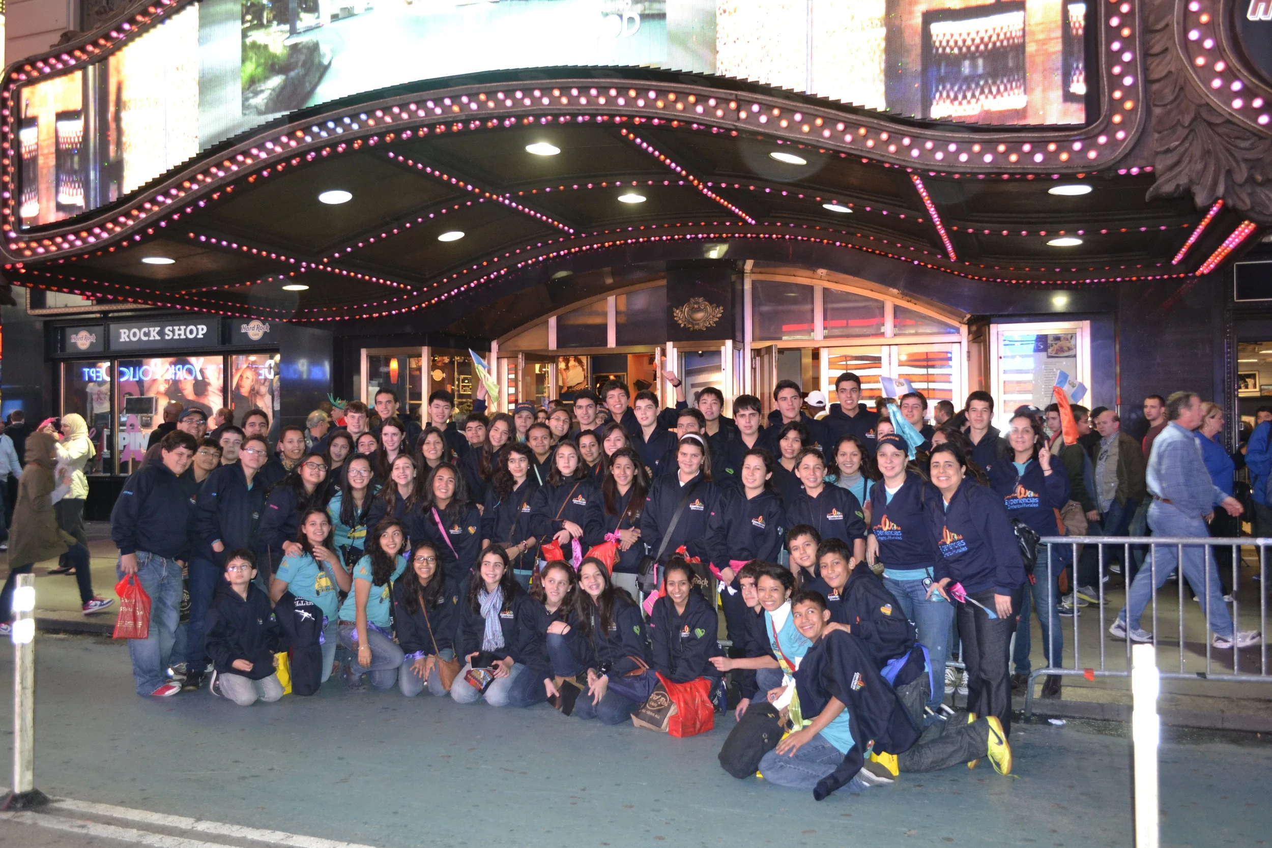 Ny- Hard Rock Cafe Grupal 4.JPG