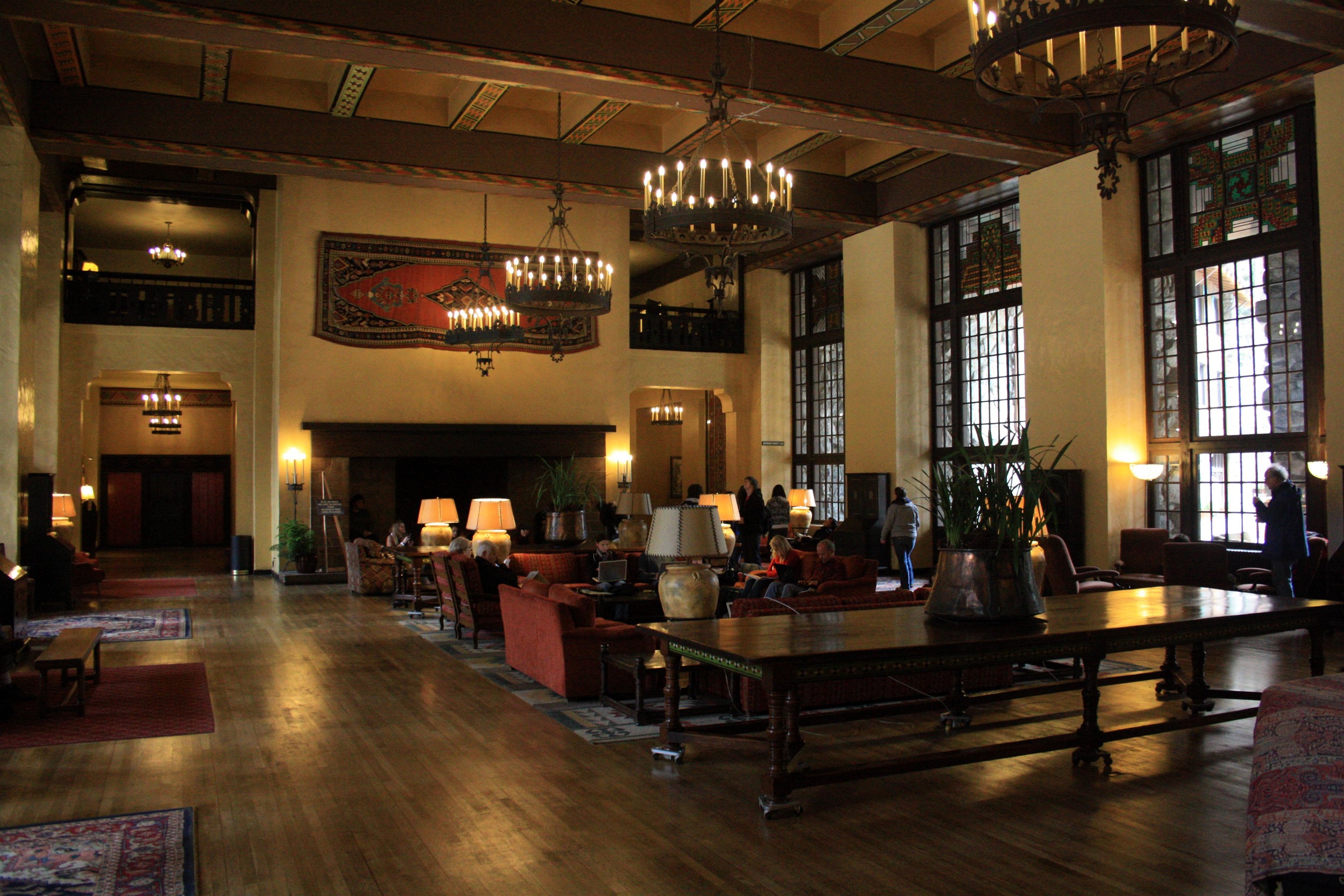 Winter-Ahwahnee-Hotel.jpg