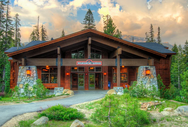 Wuksachi Lodge 1.jpg