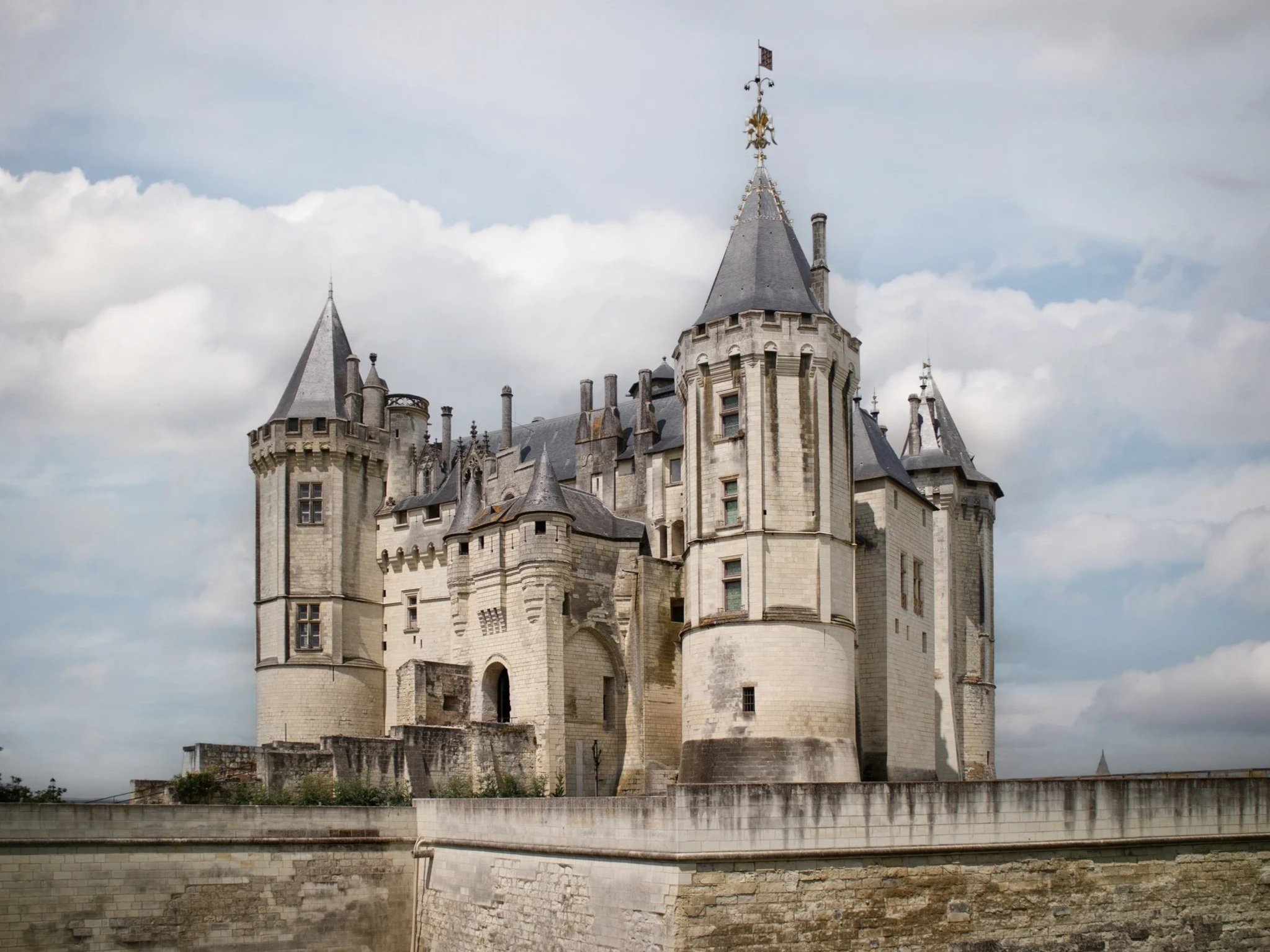 Yolande of Aragon. A Tribute. Part Three. Saumur.