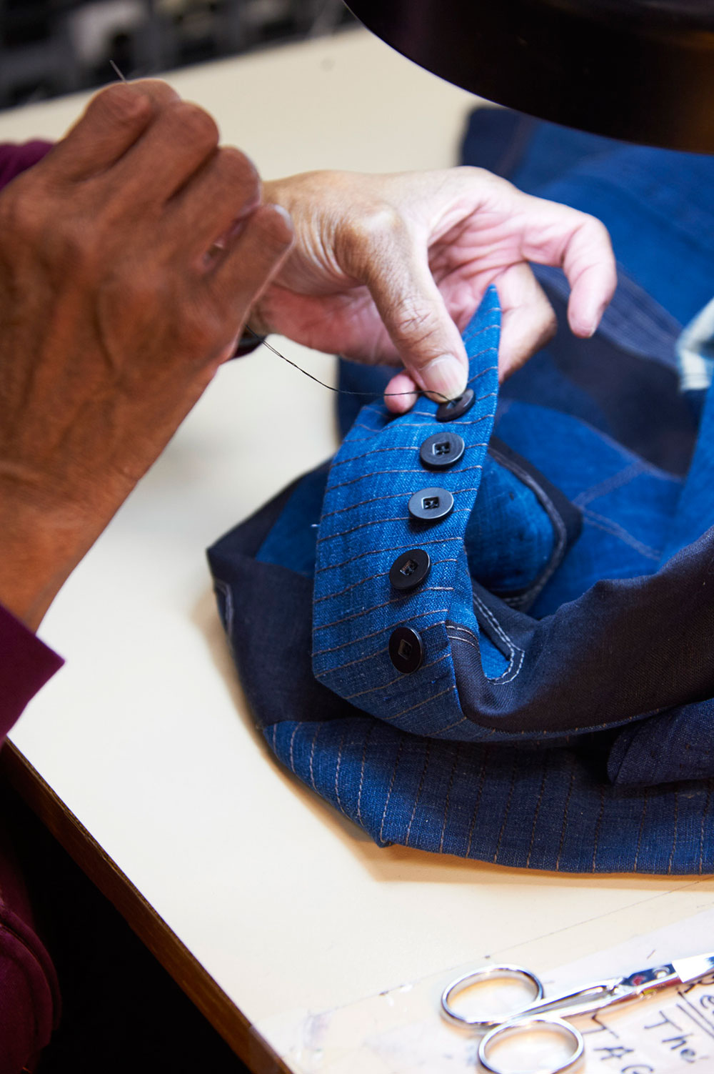 1500_Button_Sewing_036.jpg