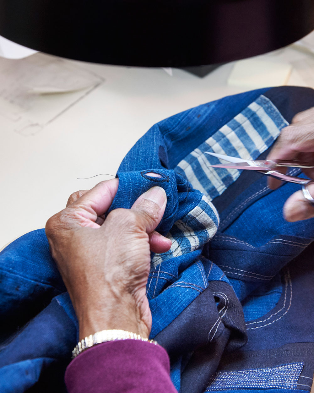 1500_ButtonHole_027.jpg
