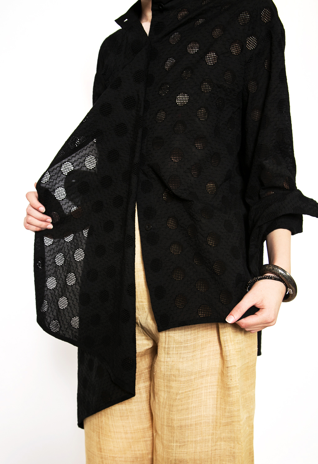 Our Tilt Blouse in Nuno Black Grill Plates