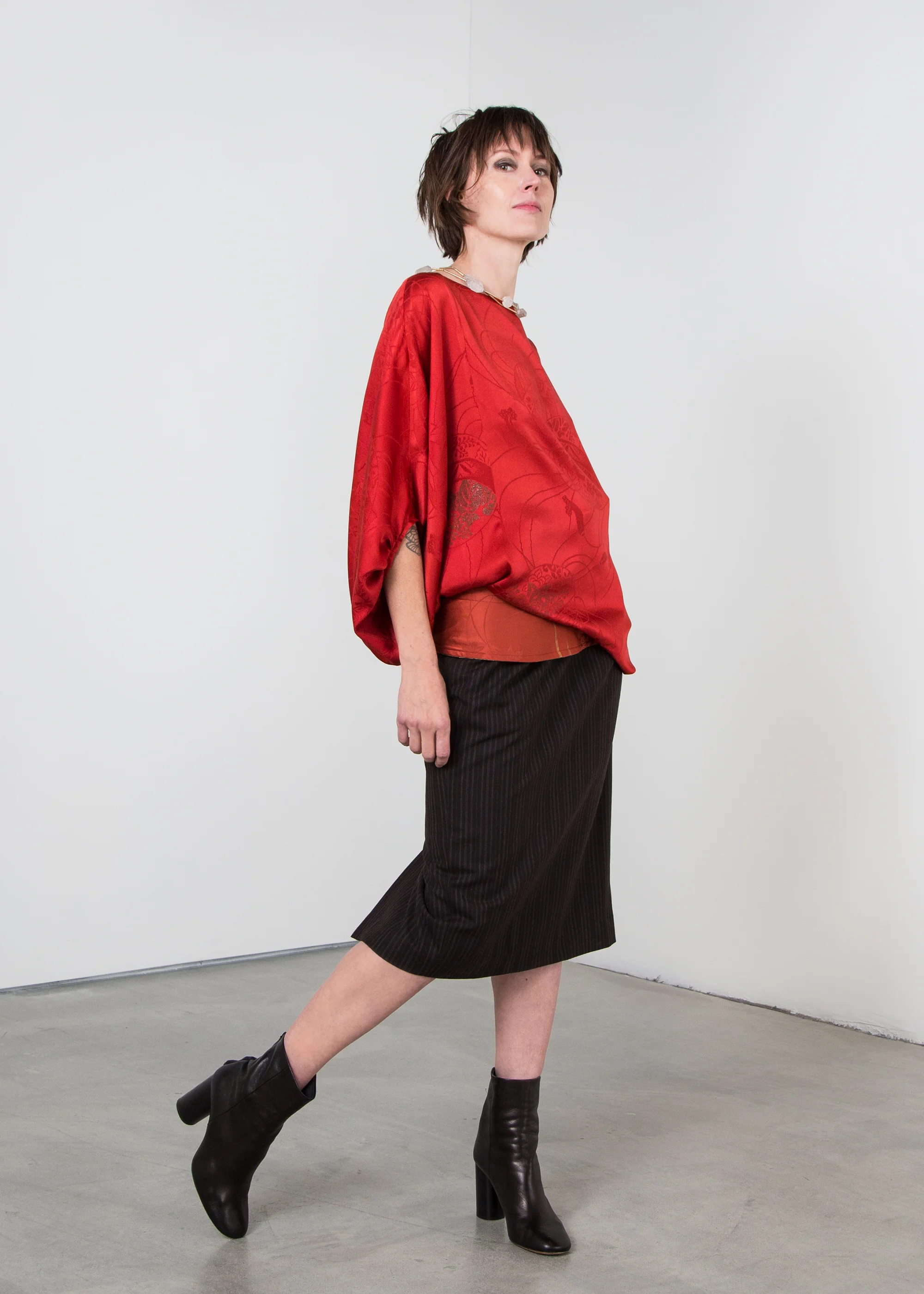 Tunnel Top • Tie Belt • Skinny Skirt