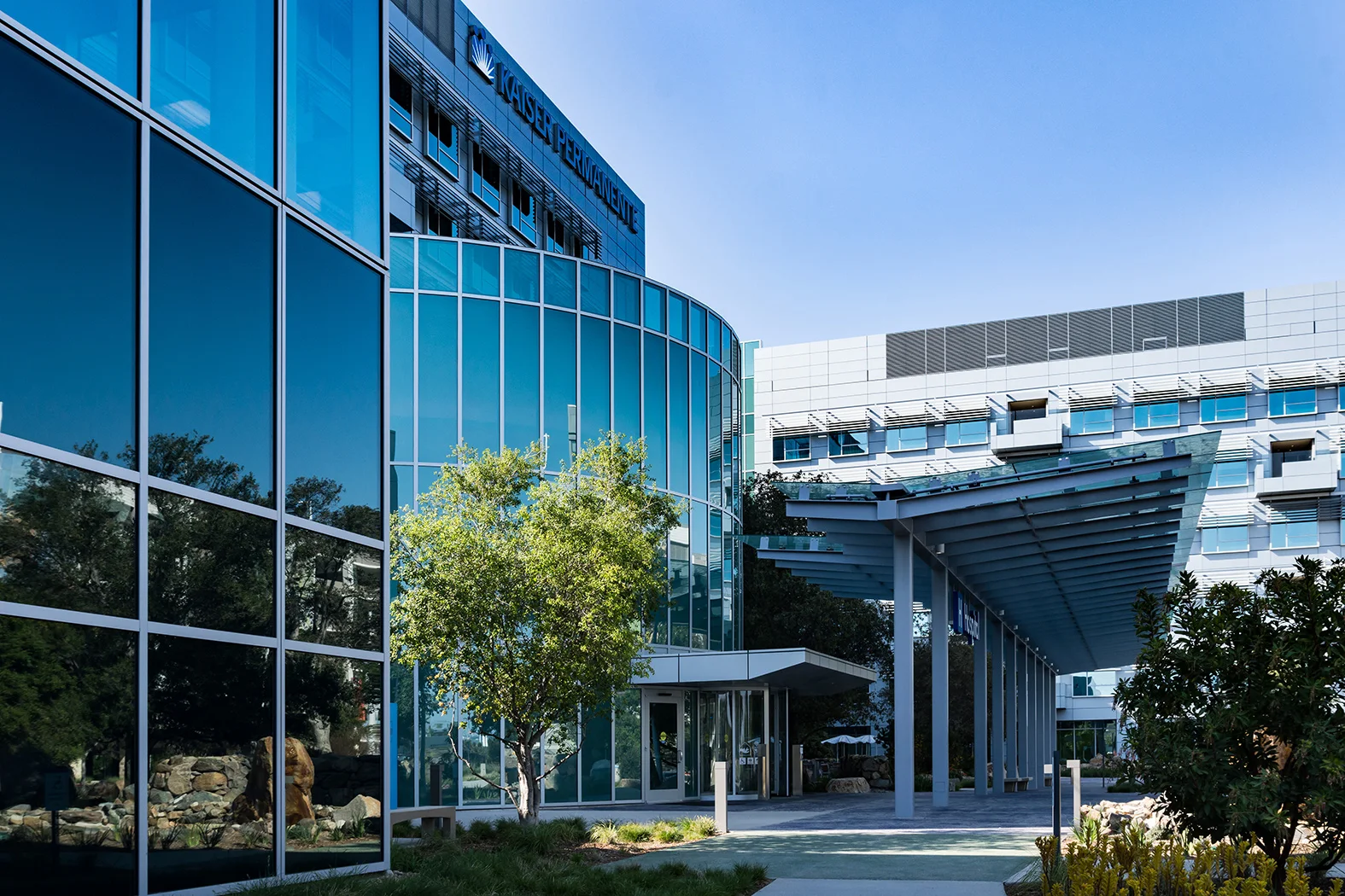 0617_upfront_SDMC_main-entrance.jpg