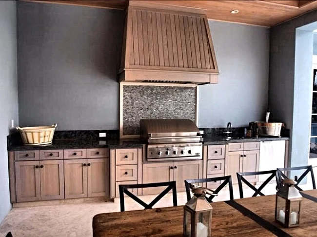 Reinhart Fine finish and Cabinetry.jpg