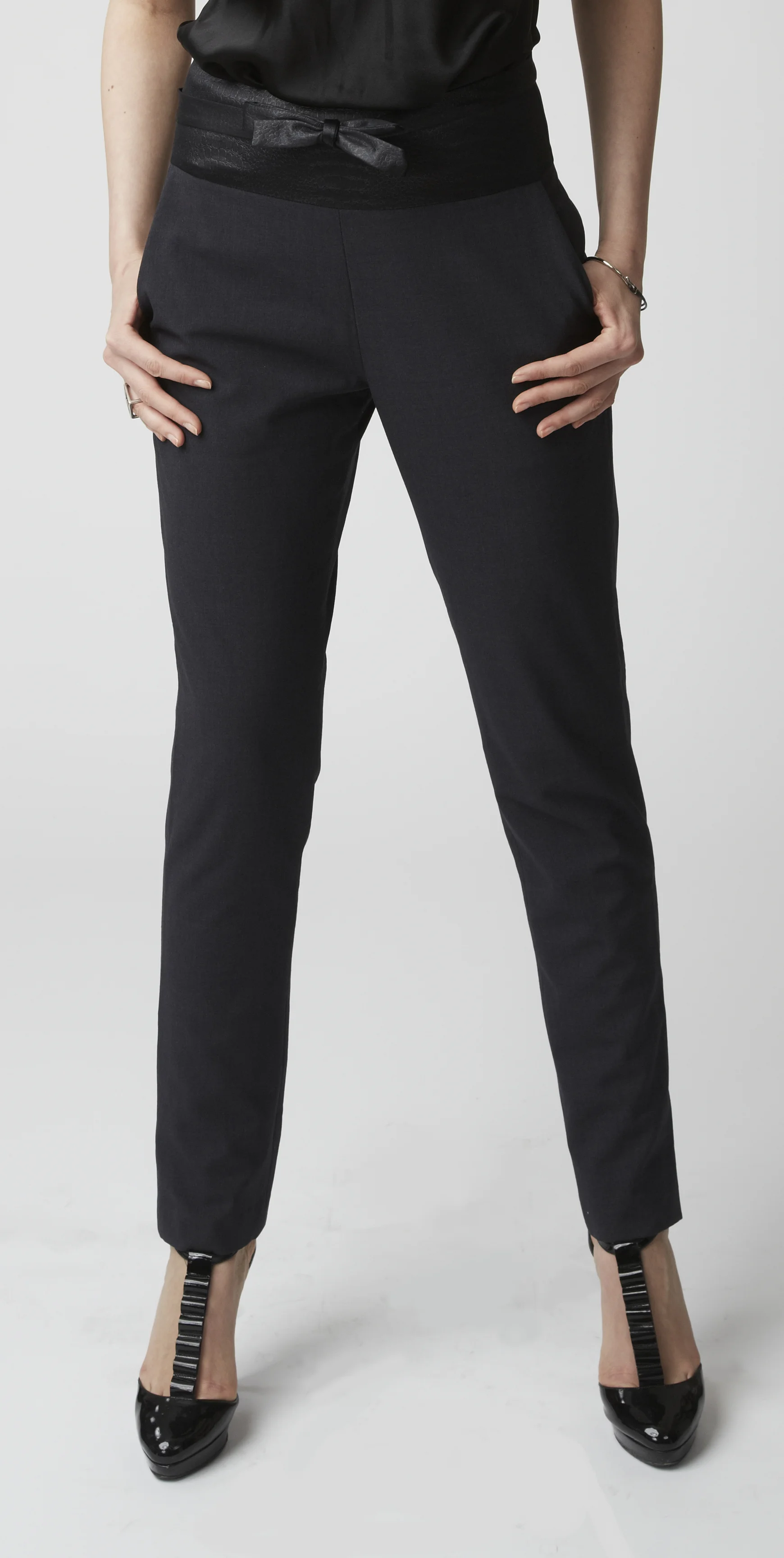 Obi pant front view best.jpg