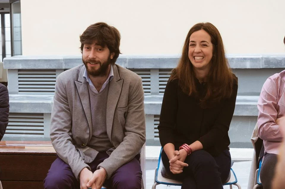Andrés Hernando y Esther Gatón durante el desayuno. 