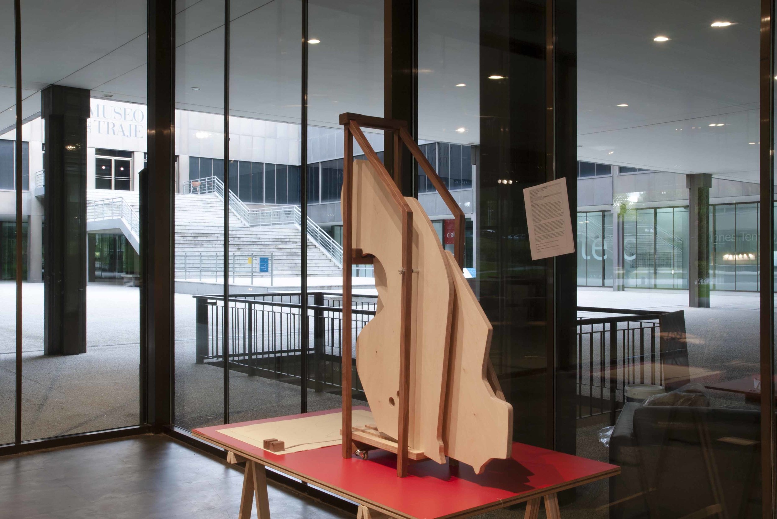 Proyecto "El previo a la estancia civilizada" en la Sala Jardín, Museo del Traje. Madrid
