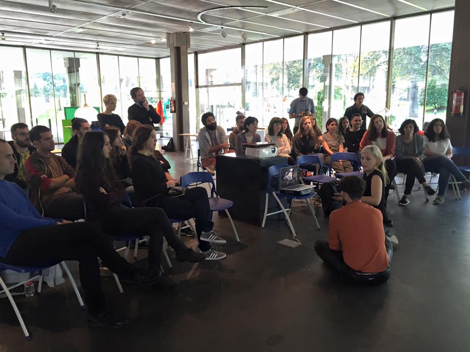 Presentación de Storm And Drunk durante el Laboratorio intransit 2015. 