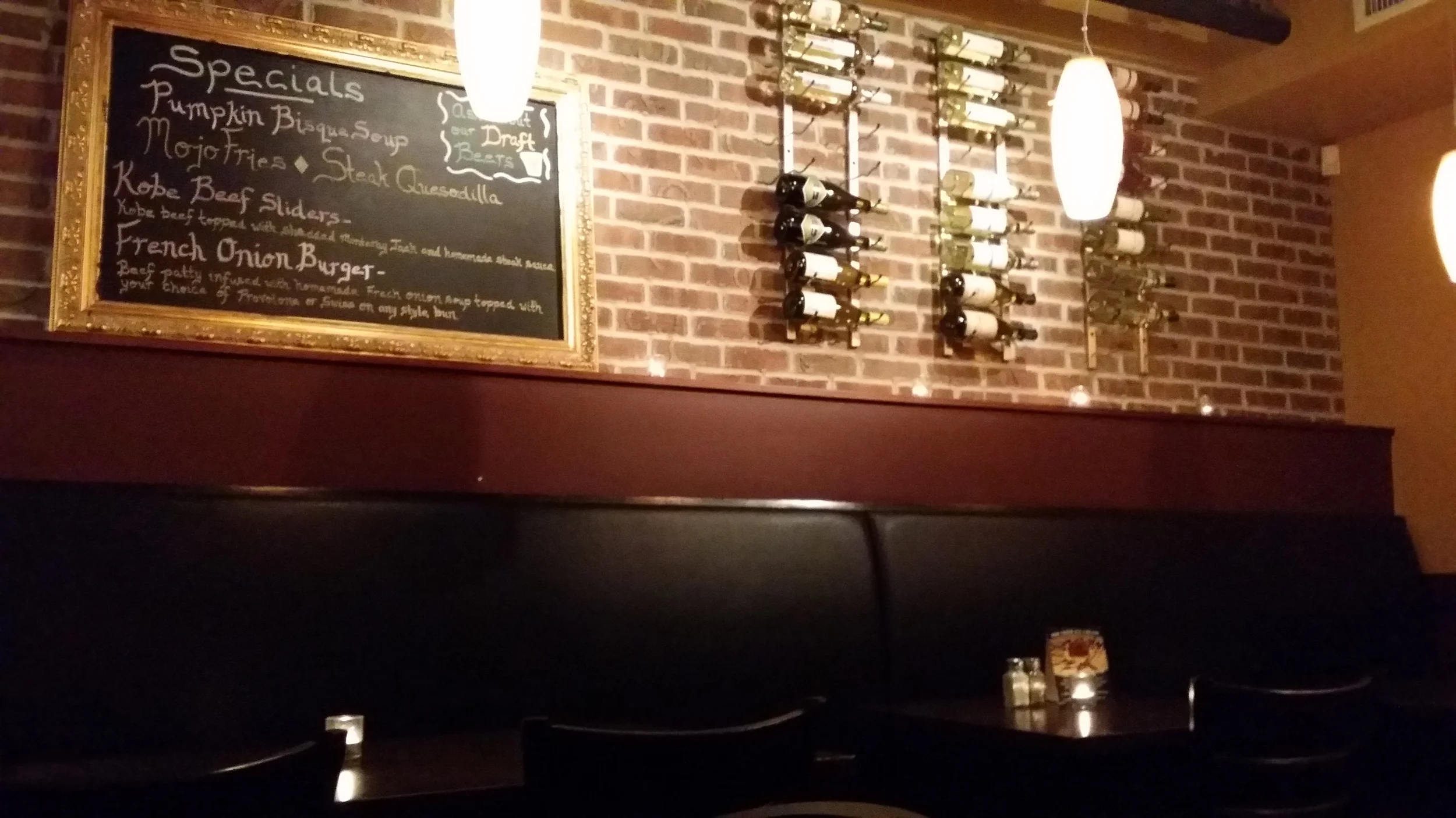 winewall1.jpg