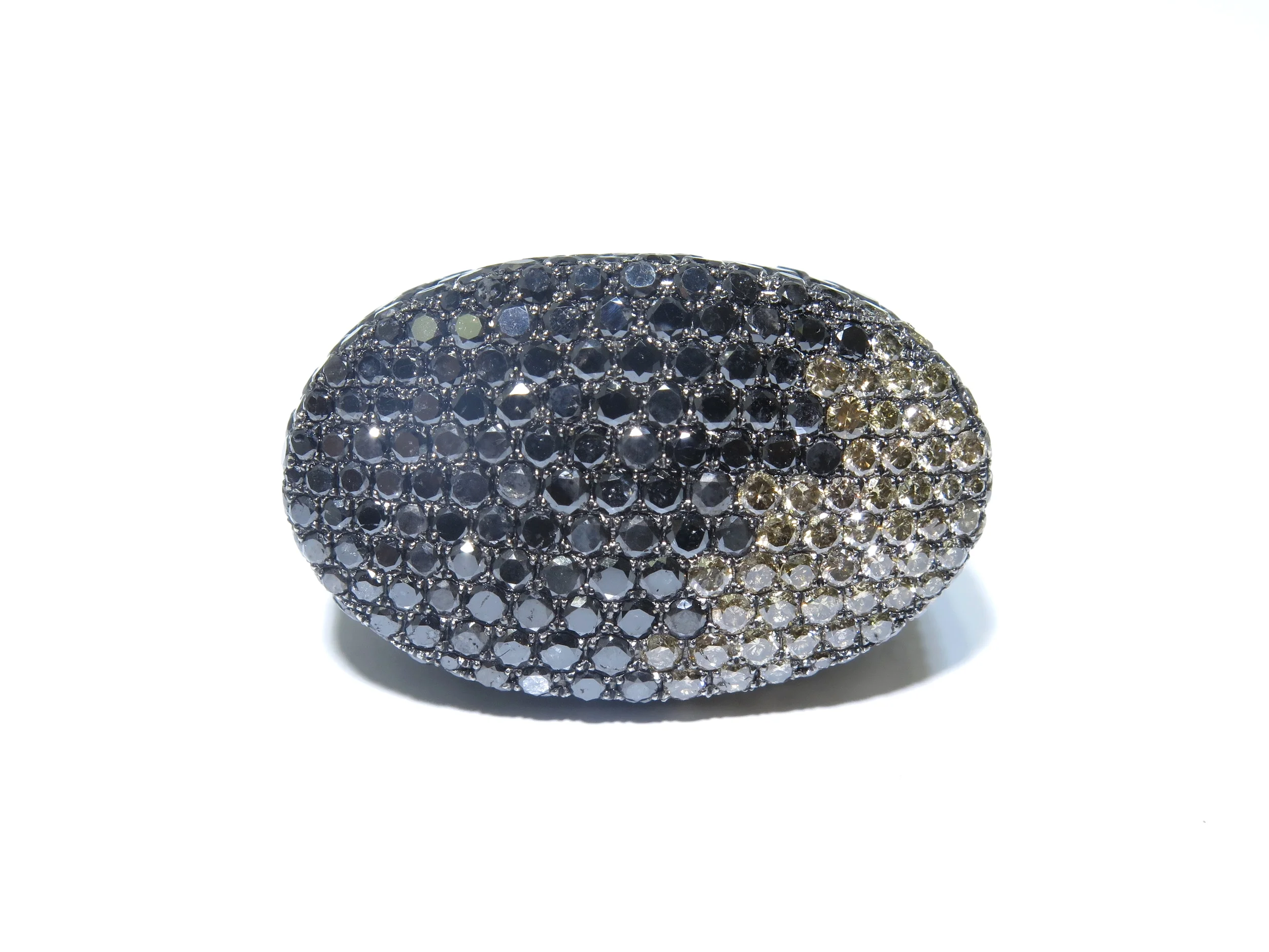 14k White Gold Black White & Champagne Diamonds 6.00ct Beautiful Ring