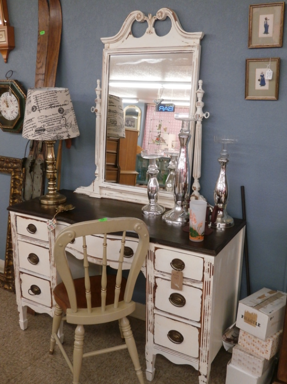Vintage Dragonfly Furniture