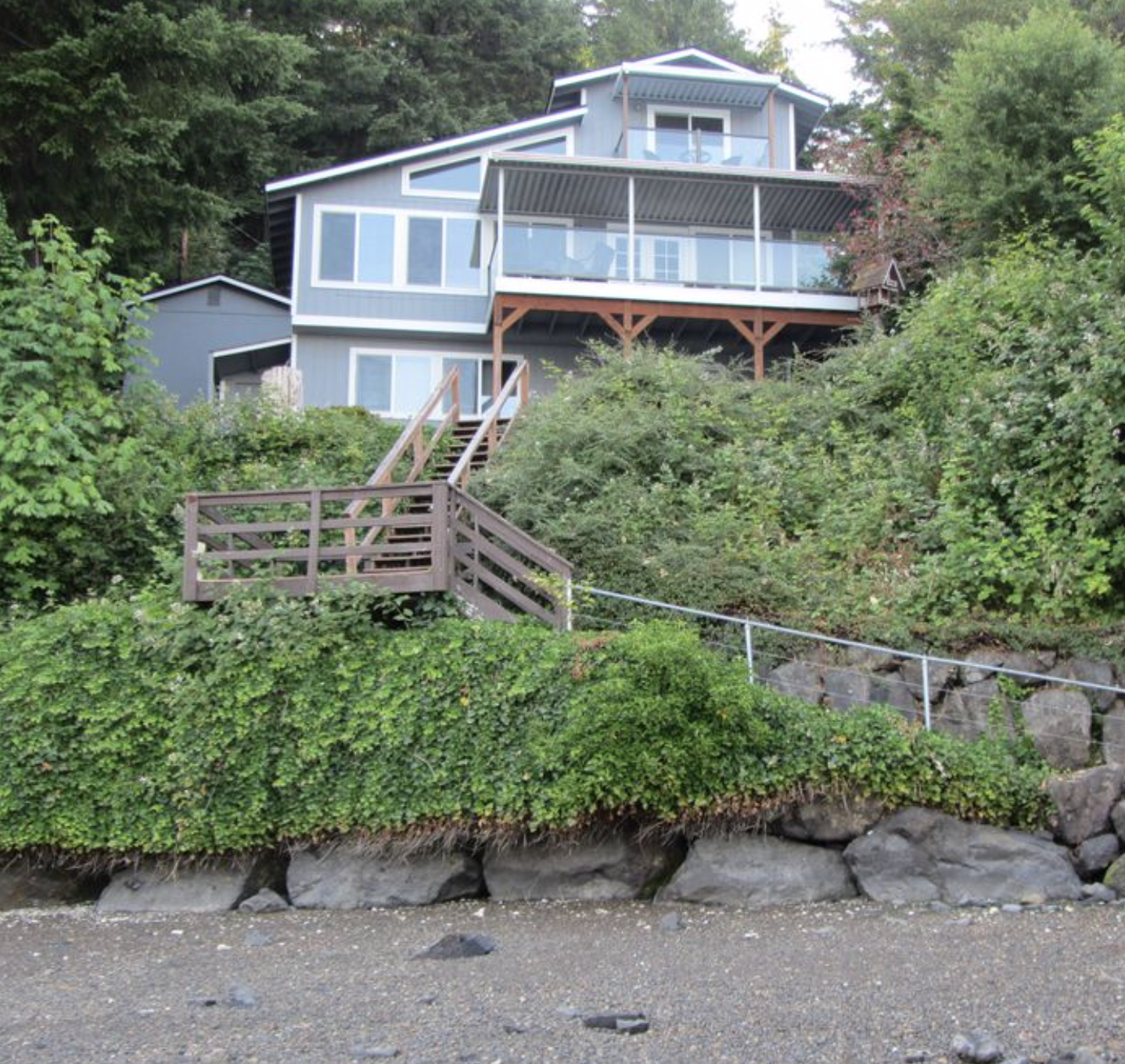 Shore Lane Beach House Overlooking Oakland Bay