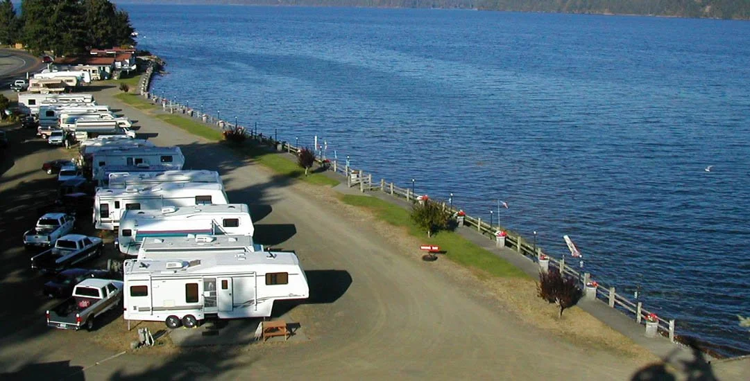 Rest-A-While Marina & Dive Center 