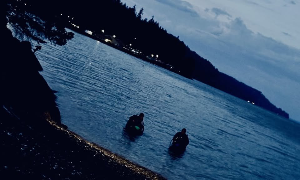 Sund Rock at Night w/ YSS Dive Club