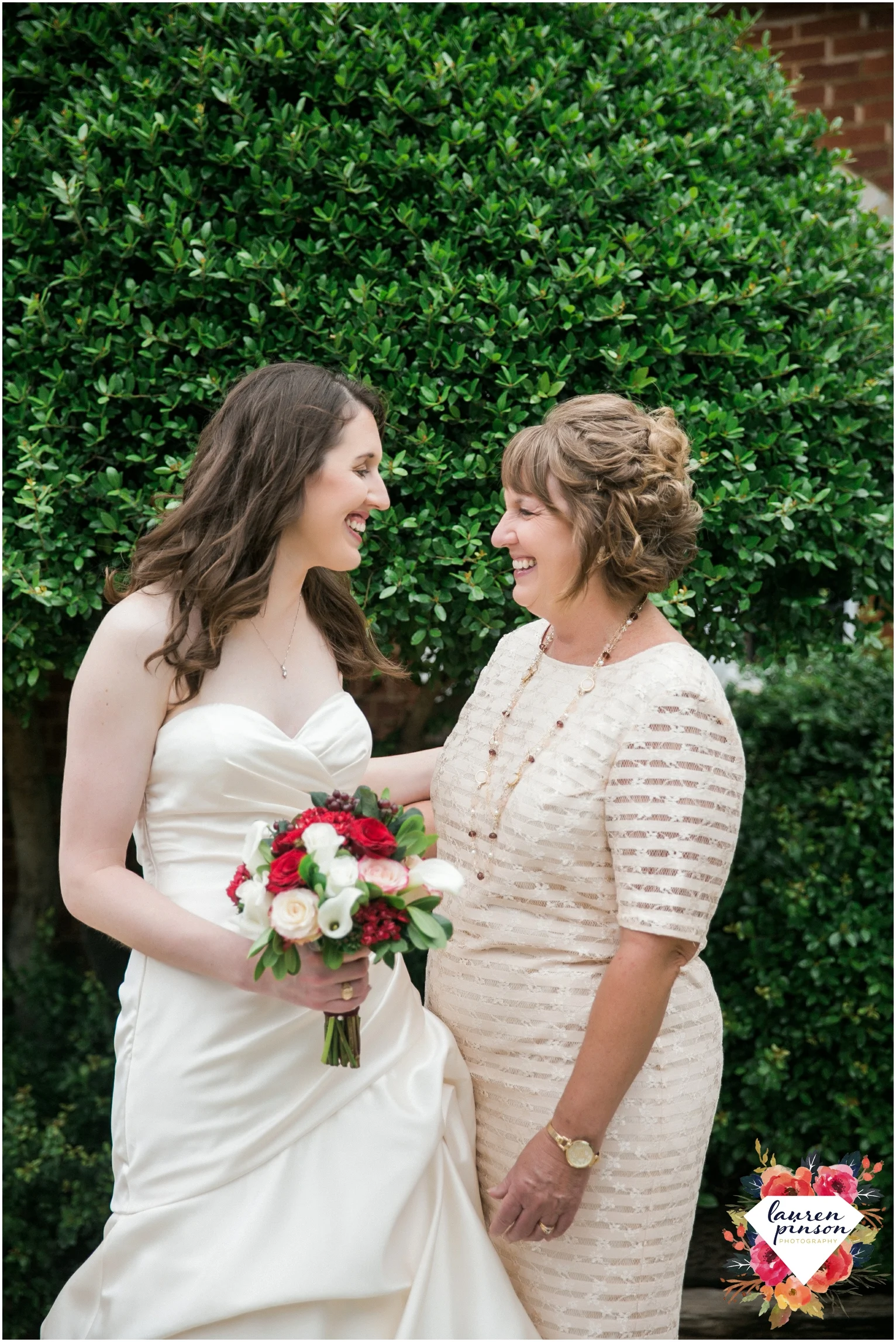 wichita-falls-wedding-photographer-OUR-Lady-queen-of-peace-catholic-wedding-the-forum-photography_0917.jpg