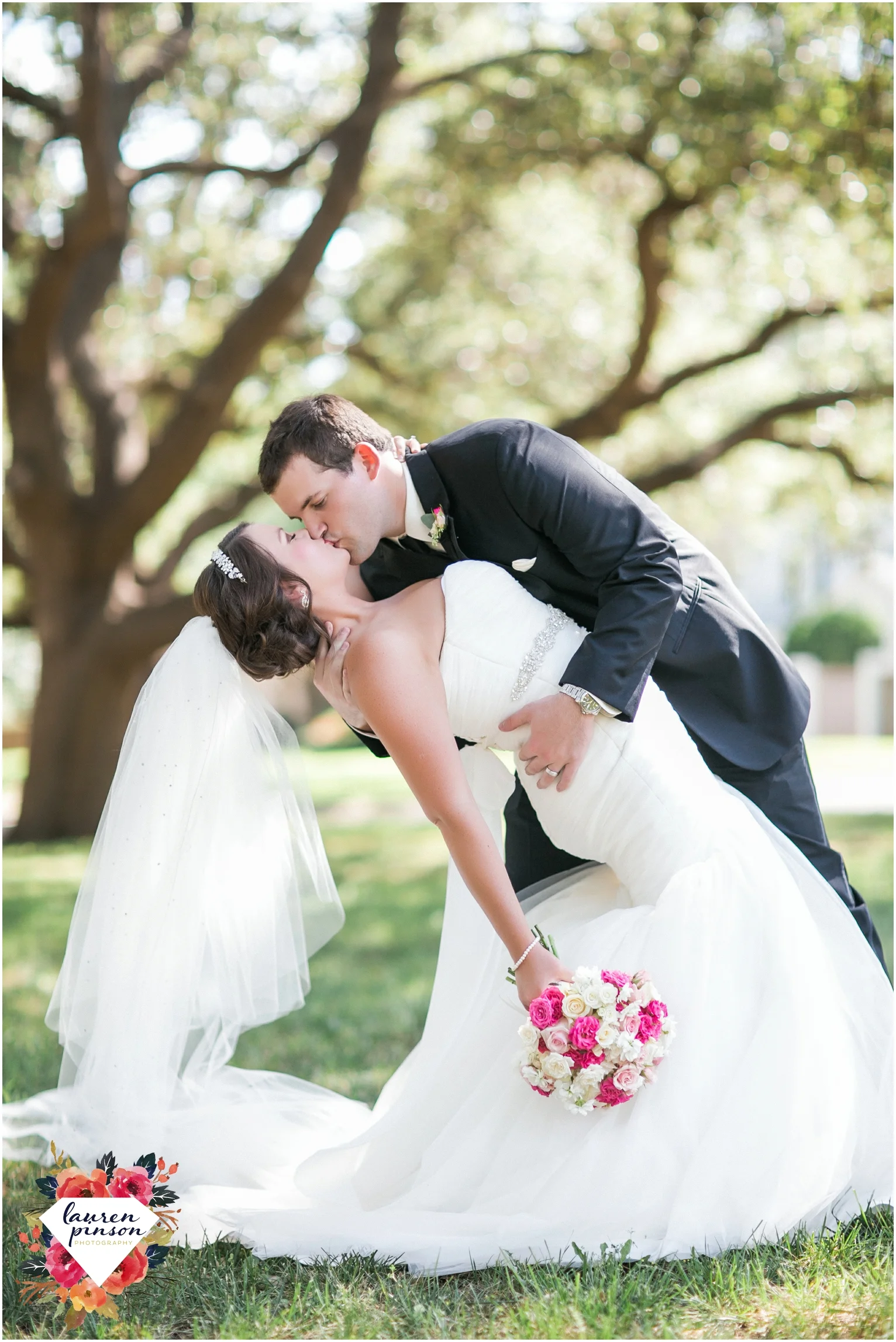 wichita-falls-wedding-photographer-kemp-center-at-the-forum-photography-two-clever-chicks_1007.jpg
