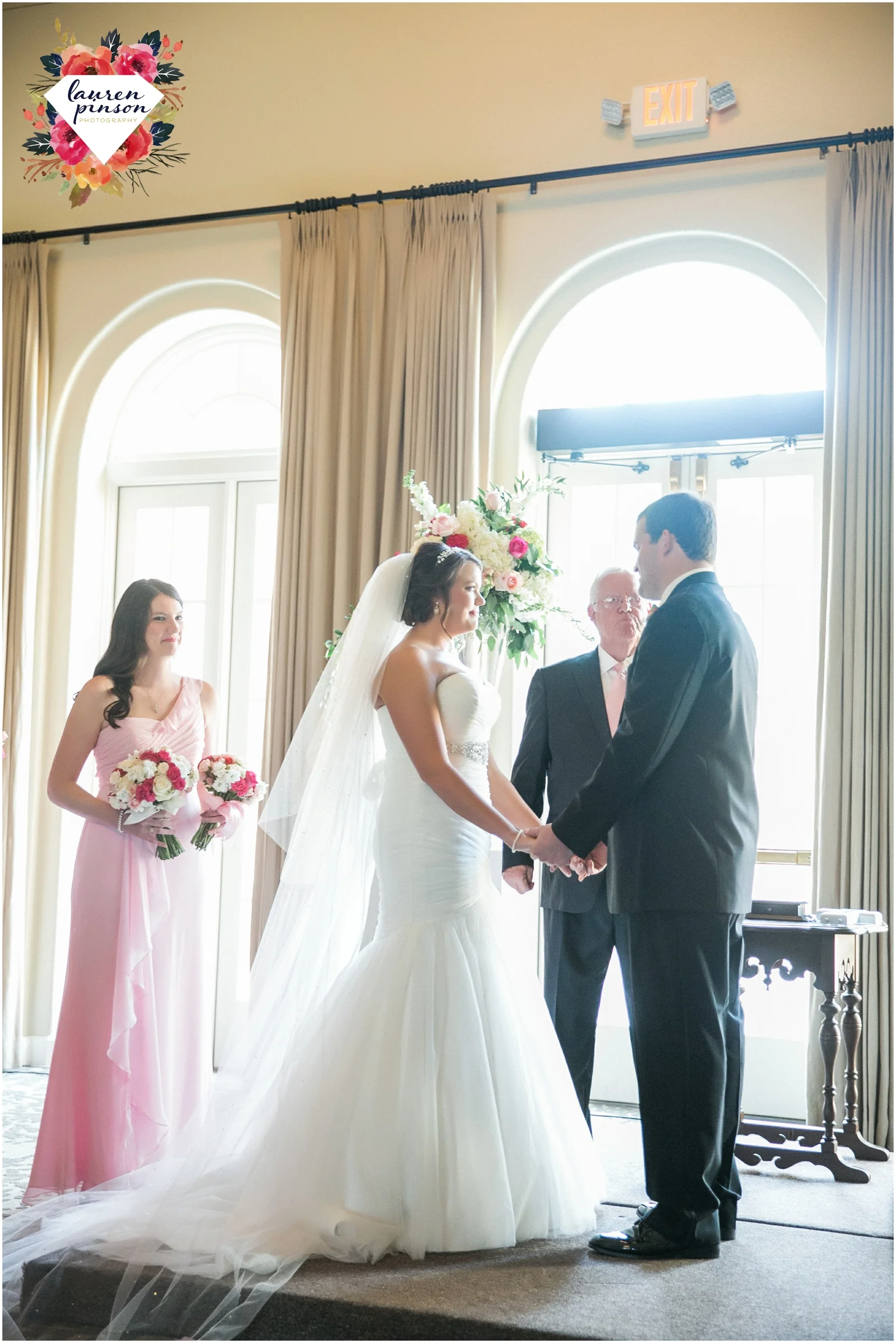 wichita-falls-wedding-photographer-kemp-center-at-the-forum-photography-two-clever-chicks_1046.jpg
