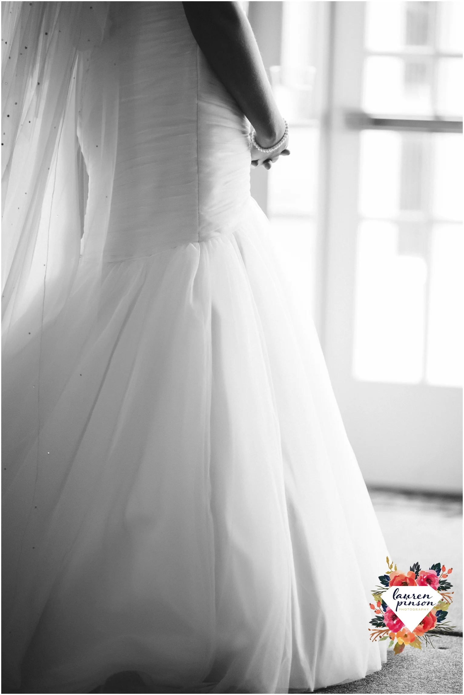 wichita-falls-wedding-photographer-kemp-center-at-the-forum-photography-two-clever-chicks_1066.jpg