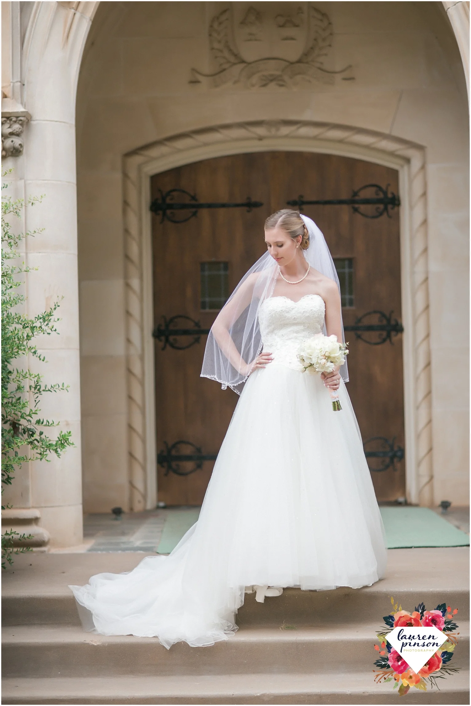 wichita-falls-wedding-photography-at-fain-presbyterian-church-and-the-wellington-timeless-classic-modern-photographer_1124.jpg