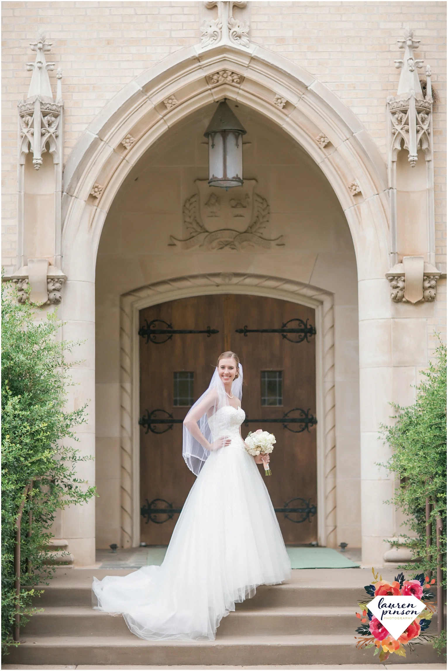 wichita-falls-wedding-photography-at-fain-presbyterian-church-and-the-wellington-timeless-classic-modern-photographer_1125.jpg